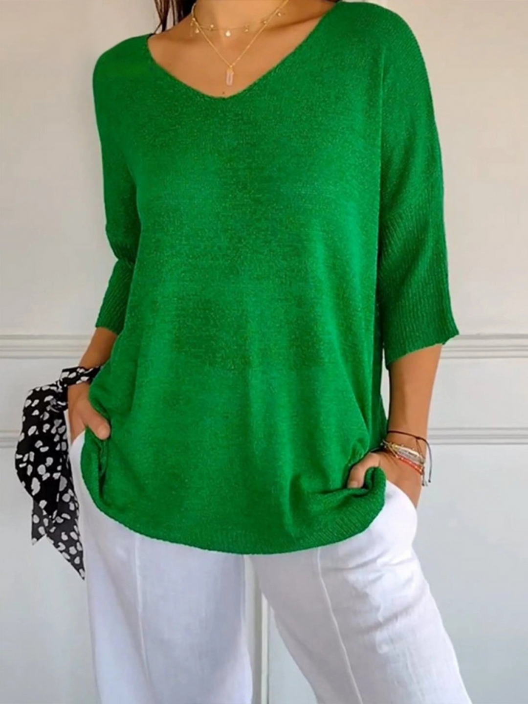 Clara – Women’s Knitted V-Neck Sleeve Top